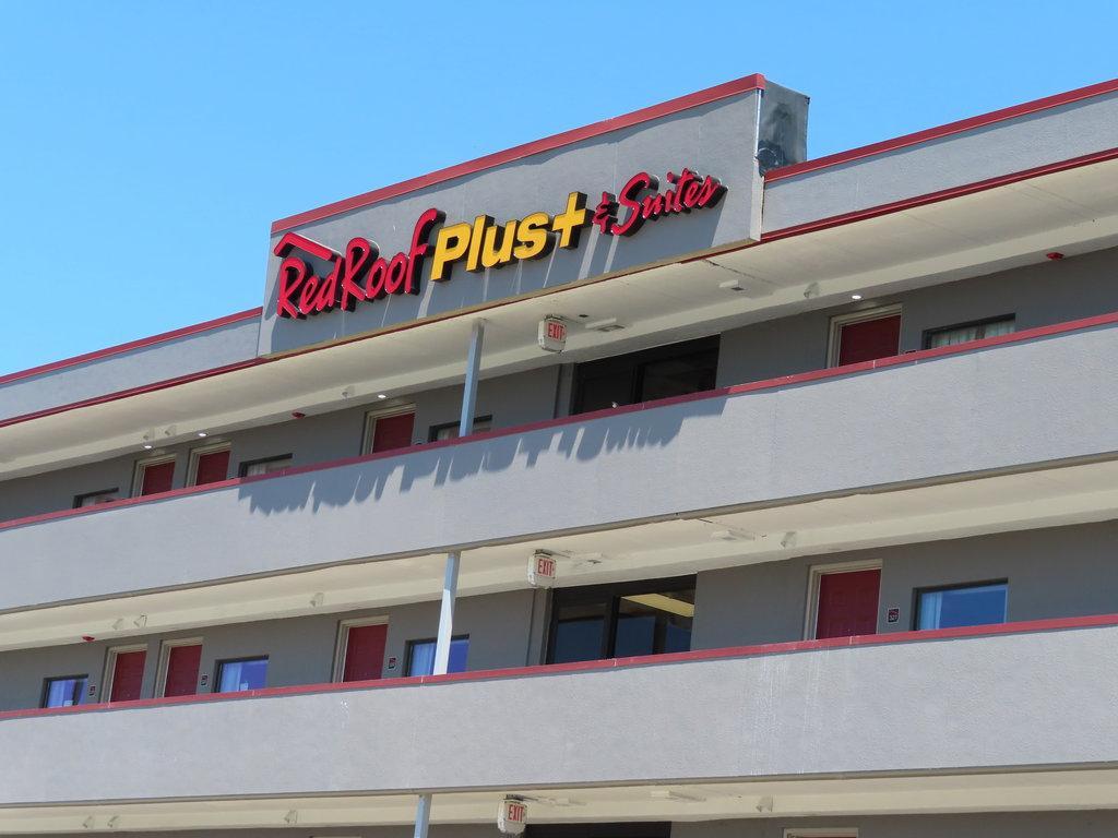 Red Roof Plus+ & Suites Erie Luaran gambar