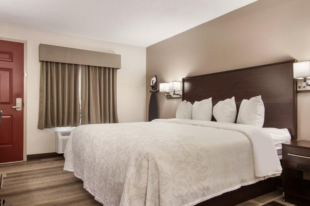 Red Roof Plus+ & Suites Erie Luaran gambar